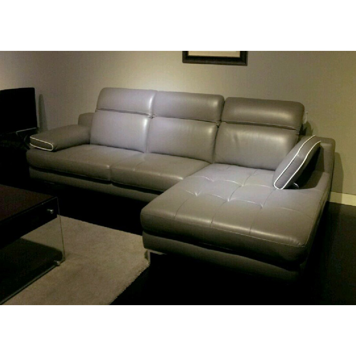 <b> 9097 </b> Leather Sofa<br>w/ Chaise (LAF only)