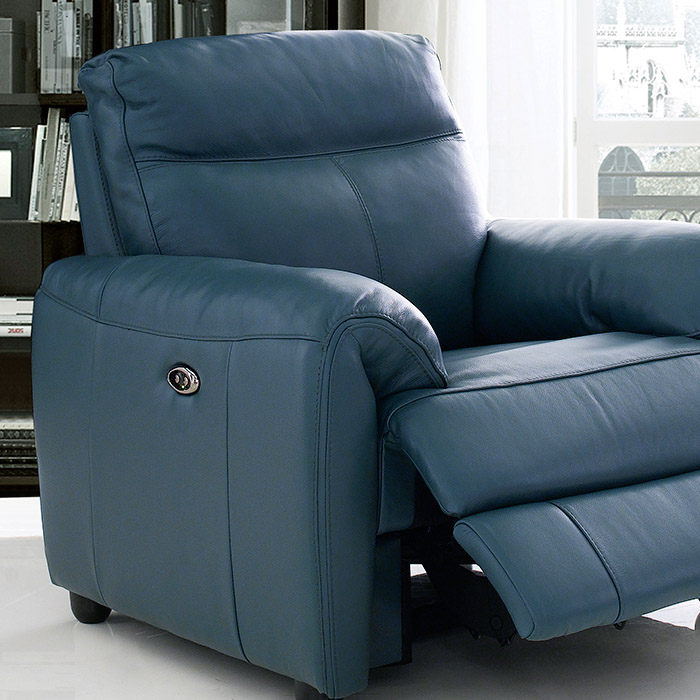 <b> RS-10472-1S1V </b> Recliner Chair