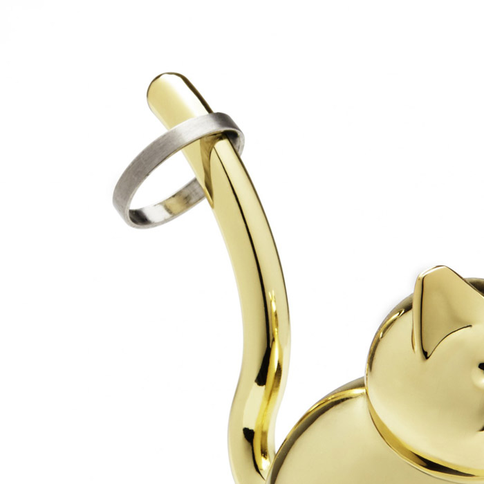 <b>299212-104</b> Zoola Cat-Brass Ring Holder