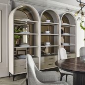 Nina Magon 941D850Curio Cabinet