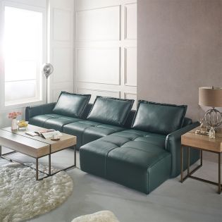  ZA50  Leather Sofa w/ Chaise