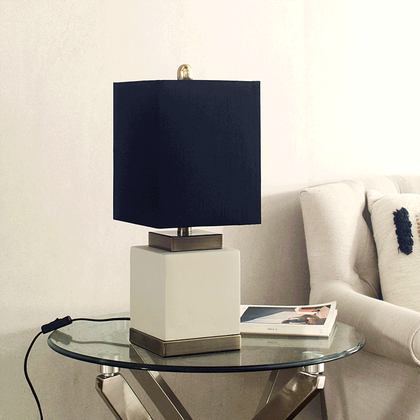 L10067EHFKCTable Lamp